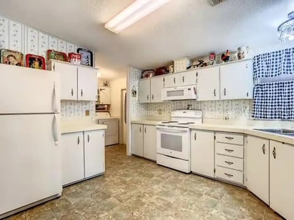 8442 Breeze Hill Drive Lake Wales FL 33898