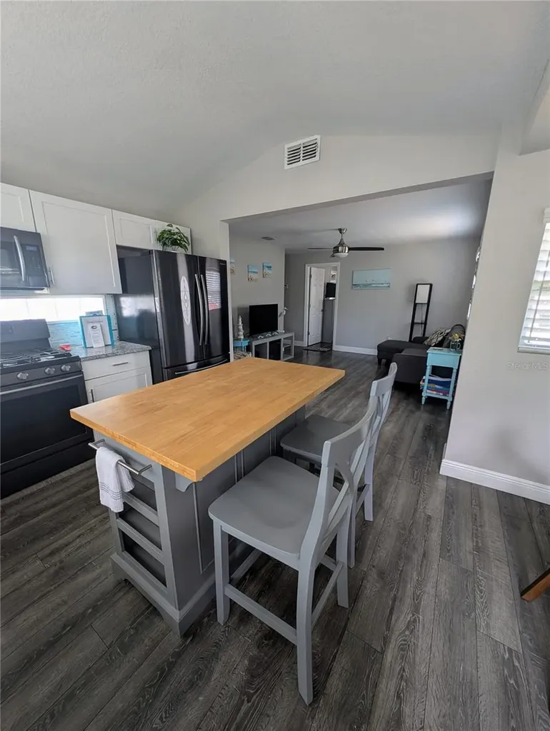 2190 S Seaport Point Crystal River FL 34429