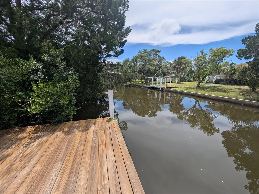 2190 S Seaport Point Crystal River FL 34429