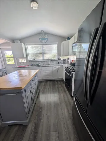 2190 S Seaport Point Crystal River FL 34429