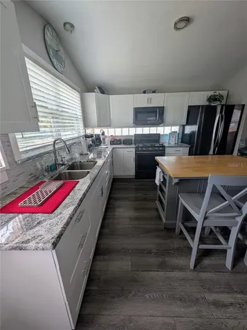 2190 S Seaport Point Crystal River FL 34429