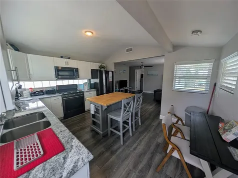 2190 S Seaport Point Crystal River FL 34429