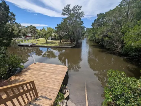 2190 S Seaport Point Crystal River FL 34429
