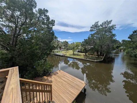 2190 S Seaport Point Crystal River FL 34429