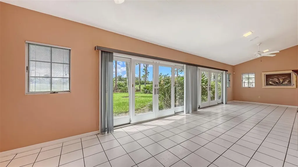 4464 Calle Serena Sarasota FL 34238