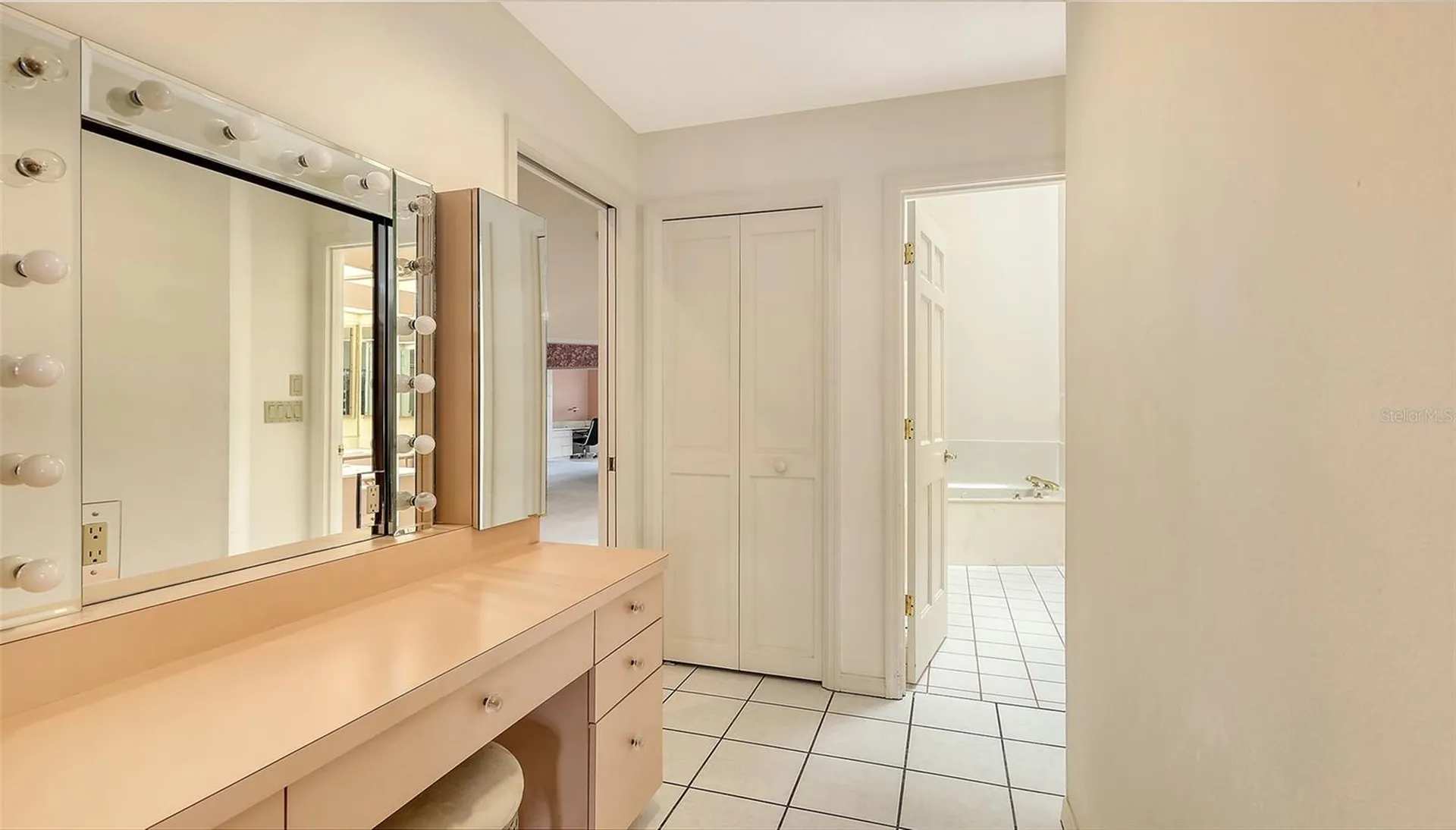 4464 Calle Serena Sarasota FL 34238