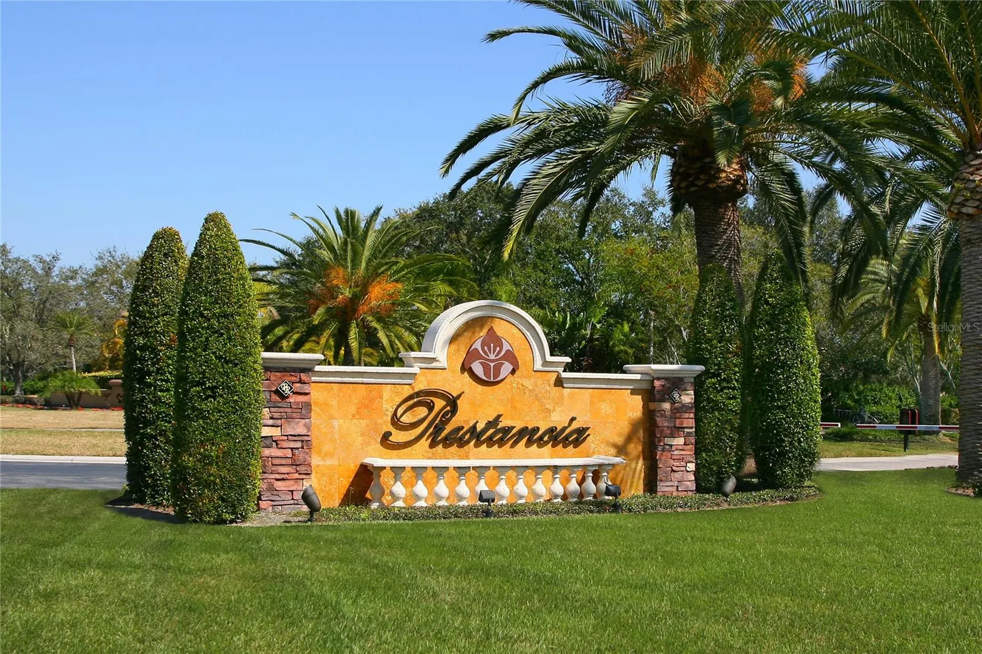 4464 Calle Serena Sarasota FL 34238