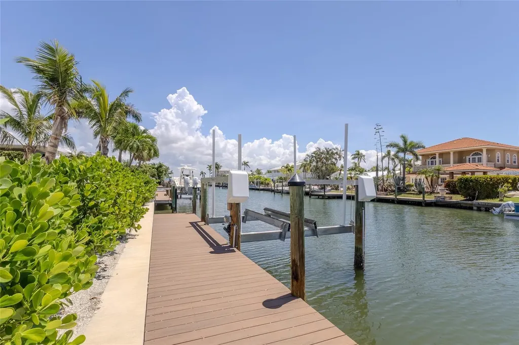 405 28th Street Holmes Beach FL 34217