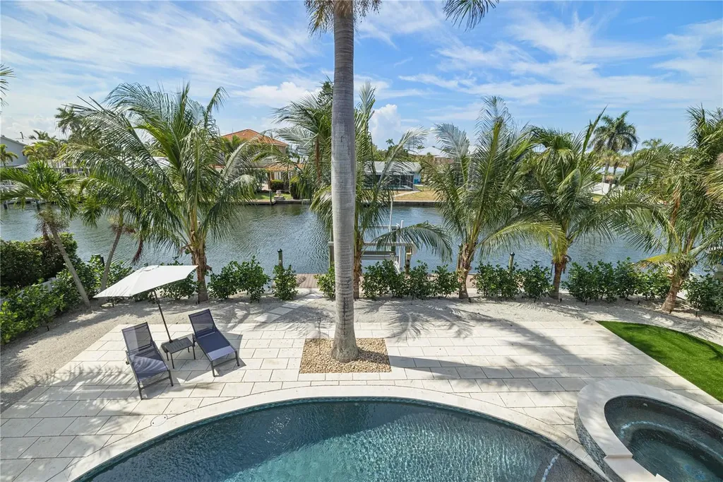 405 28th Street Holmes Beach FL 34217