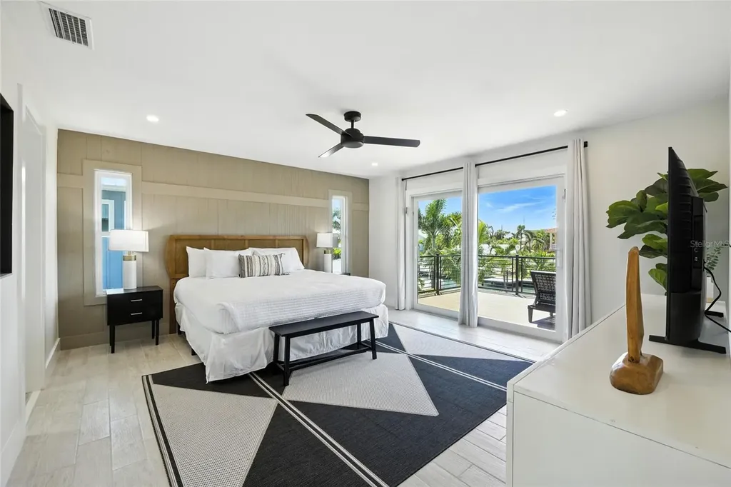 405 28th Street Holmes Beach FL 34217