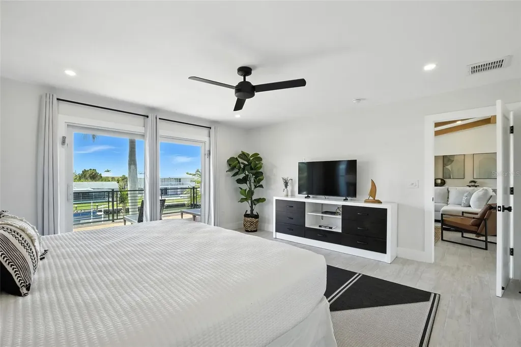 405 28th Street Holmes Beach FL 34217