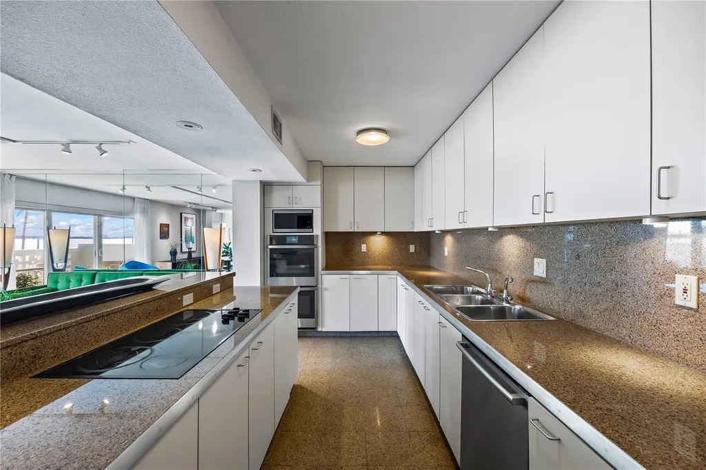 2401 Bayshore Boulevard Tampa FL 33629