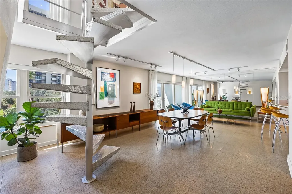 2401 Bayshore Boulevard Tampa FL 33629