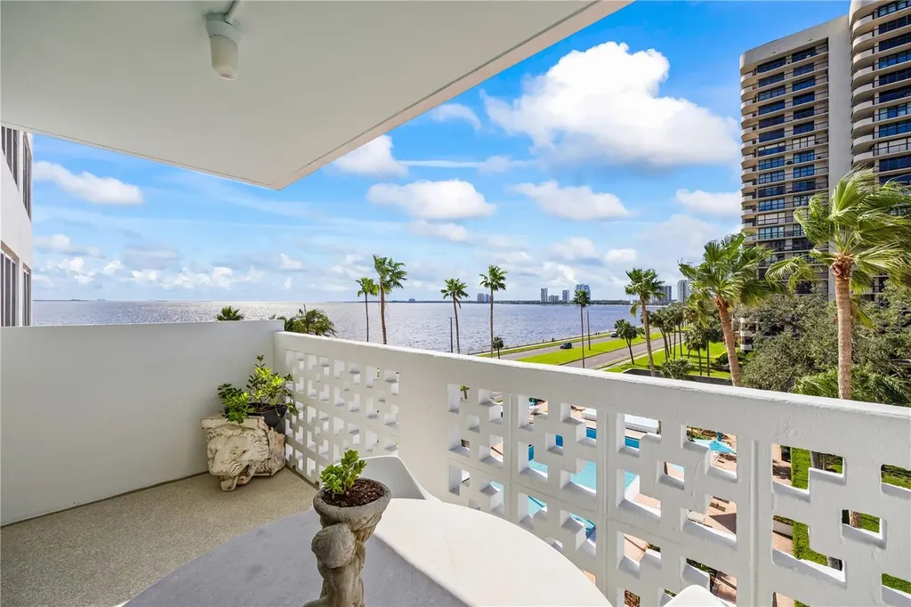 2401 Bayshore Boulevard Tampa FL 33629