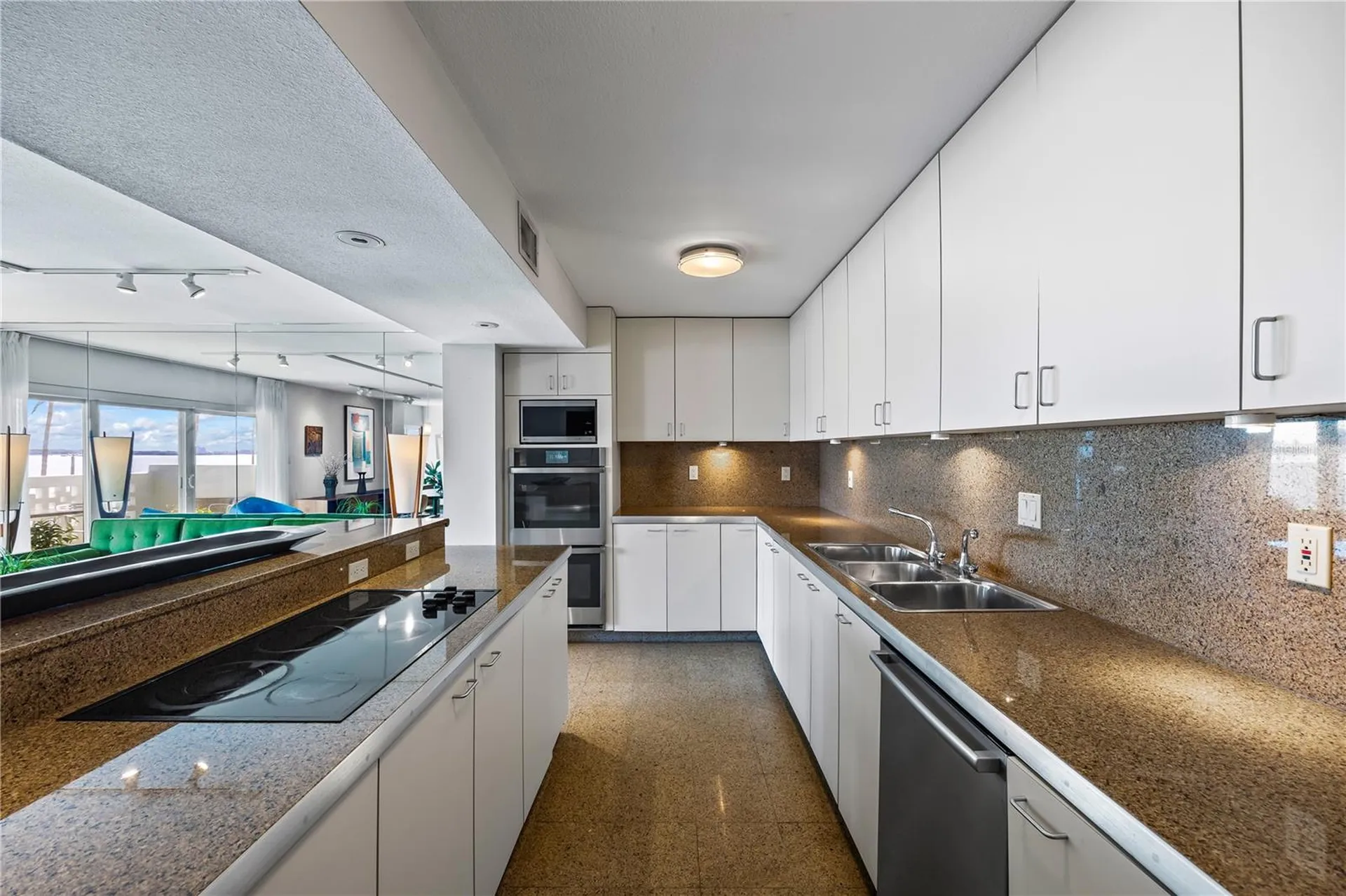 2401 Bayshore Boulevard Tampa FL 33629