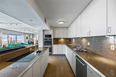 2401 Bayshore Boulevard Tampa FL 33629