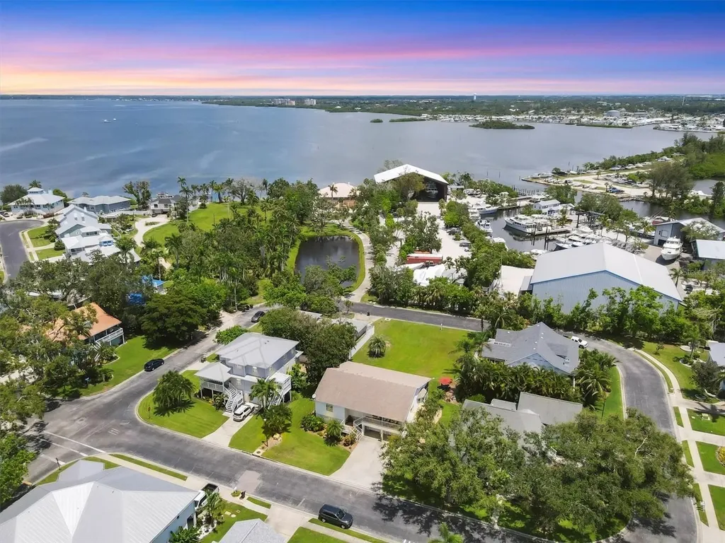 1408 43rd Avenue Drive W Palmetto FL 34221