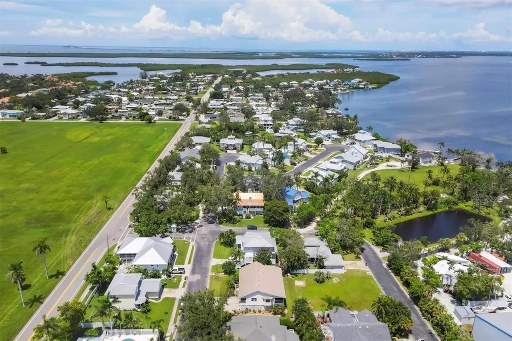 1408 43rd Avenue Drive W Palmetto FL 34221