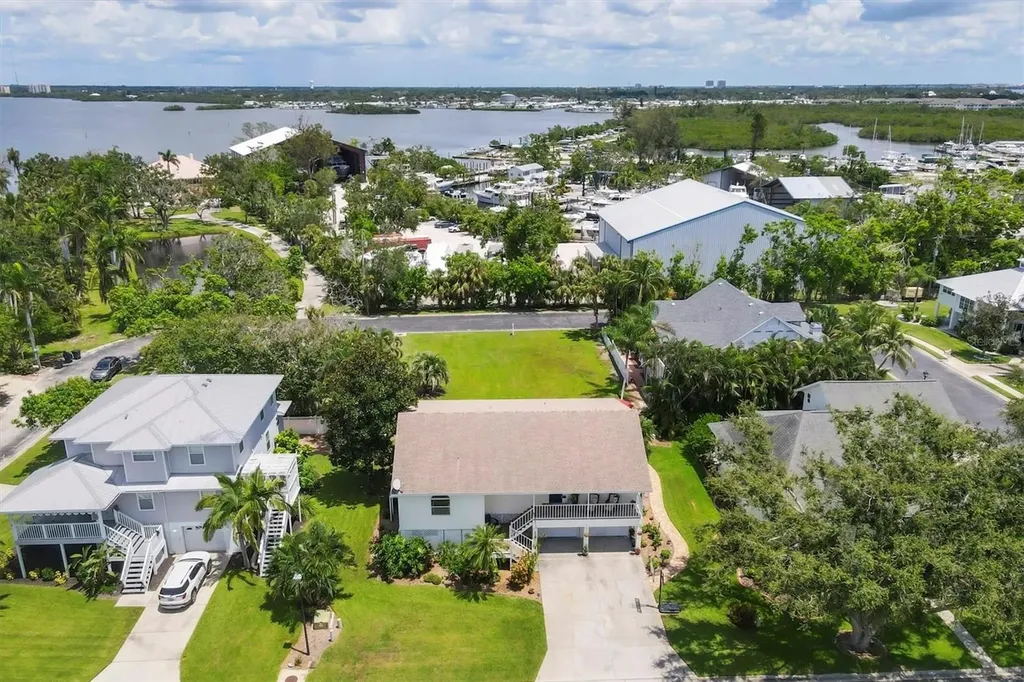 1408 43rd Avenue Drive W Palmetto FL 34221