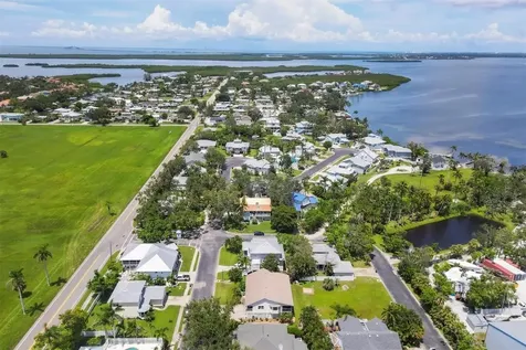 1408 43rd Avenue Drive W Palmetto FL 34221