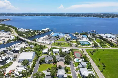 1408 43rd Avenue Drive W Palmetto FL 34221