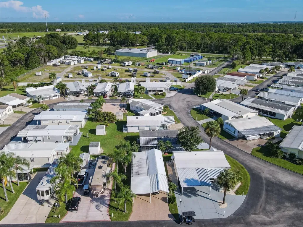 195 Gracie Avenue S Frostproof FL 33843