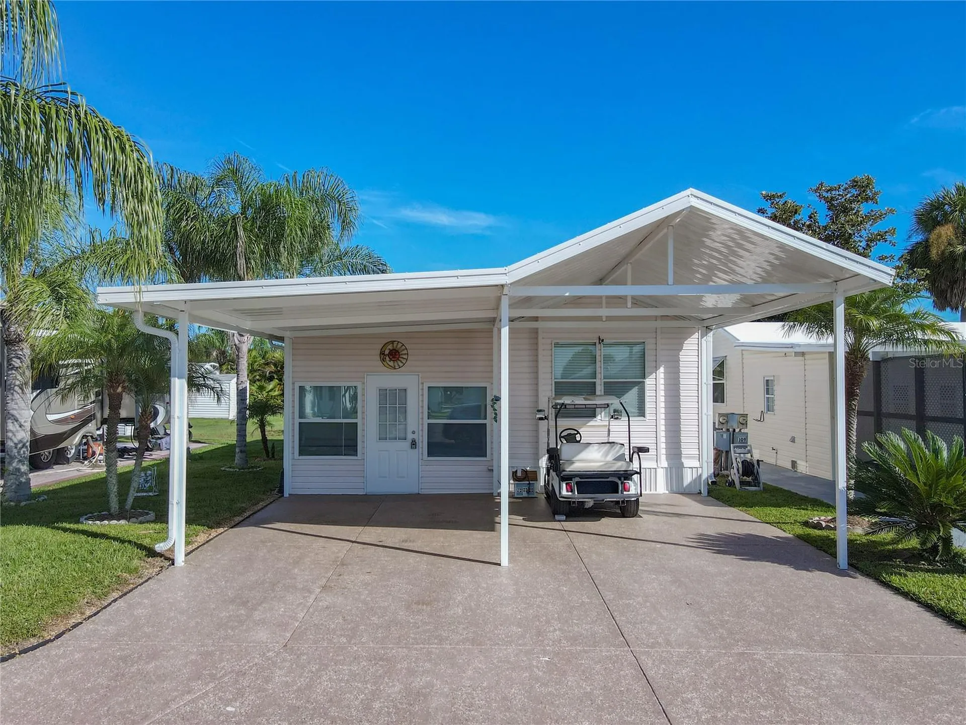 195 Gracie Avenue S Frostproof FL 33843