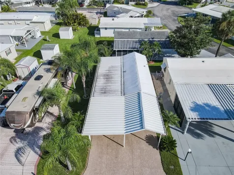 195 Gracie Avenue S Frostproof FL 33843