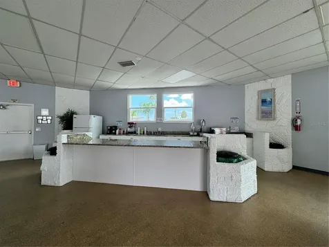250 Rosery Road NW Largo FL 33770