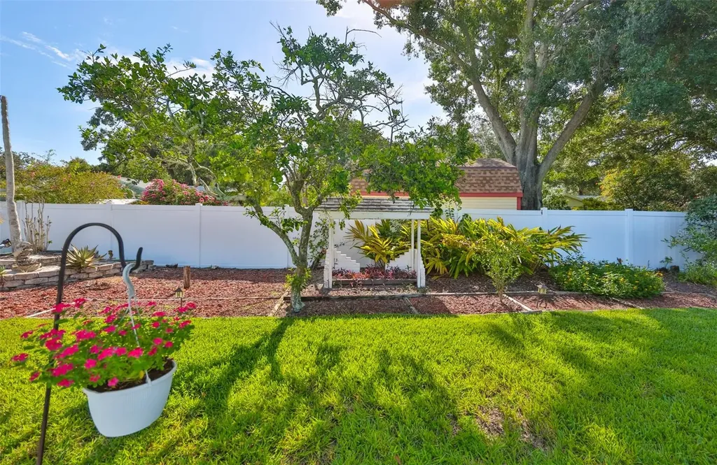 13562 Lake Magdalene Drive Tampa FL 33613
