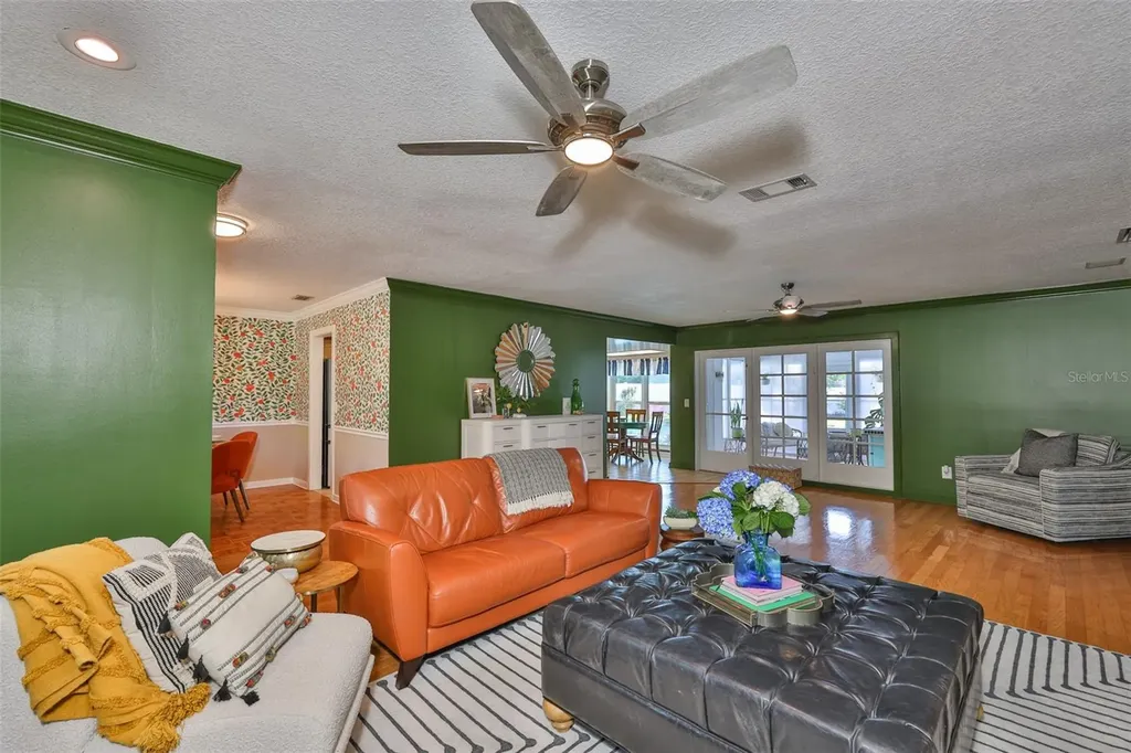 13562 Lake Magdalene Drive Tampa FL 33613