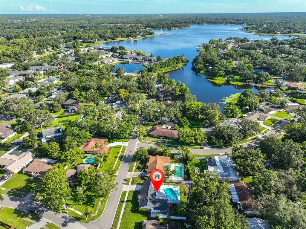 13562 Lake Magdalene Drive Tampa FL 33613