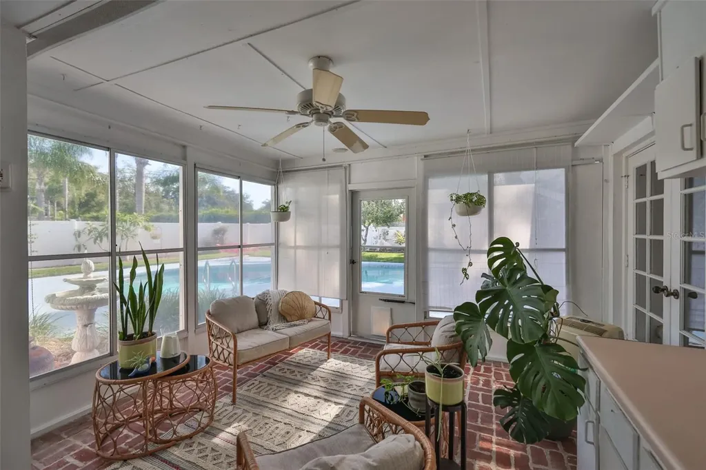 13562 Lake Magdalene Drive Tampa FL 33613