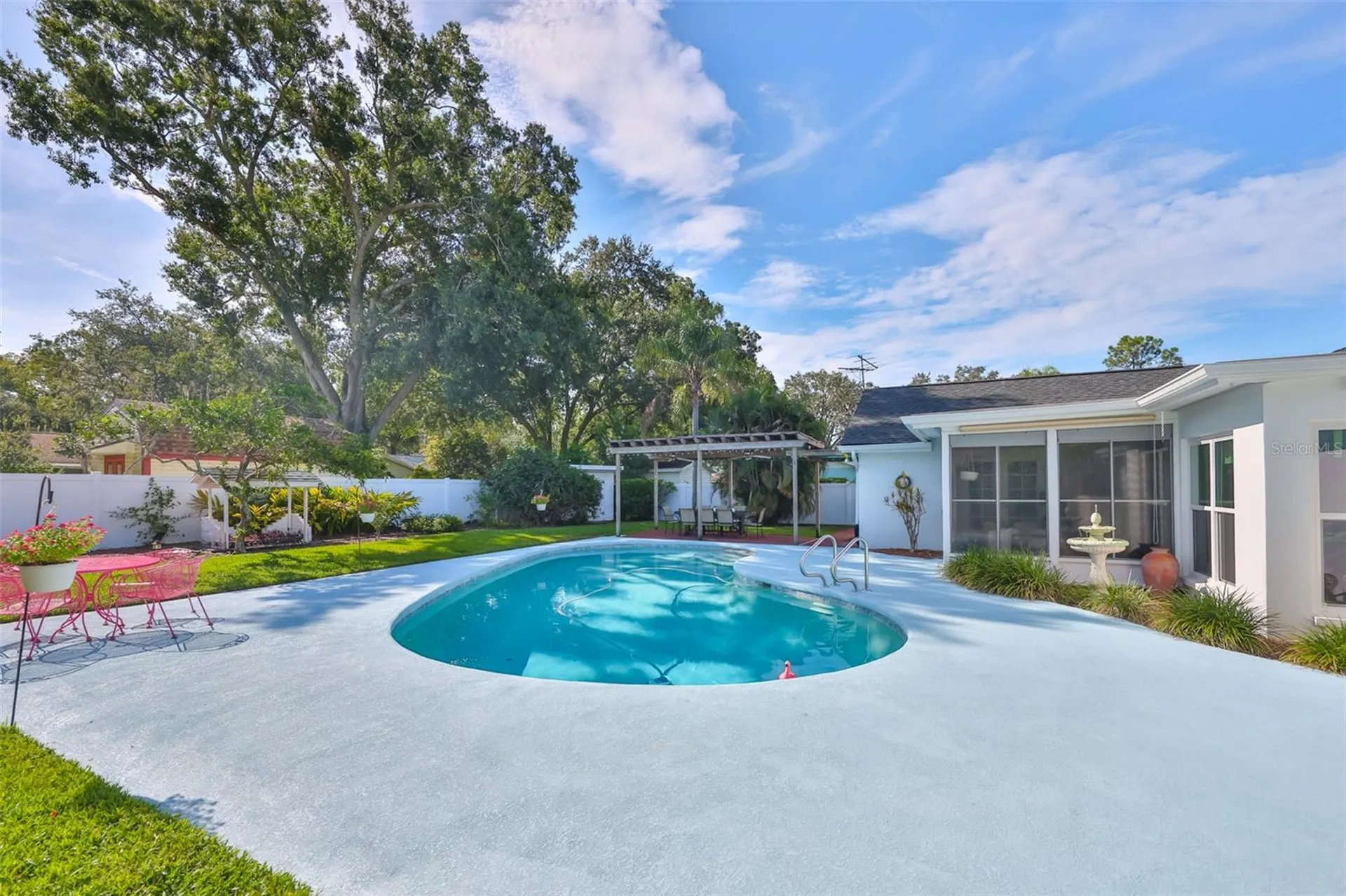 13562 Lake Magdalene Drive Tampa FL 33613