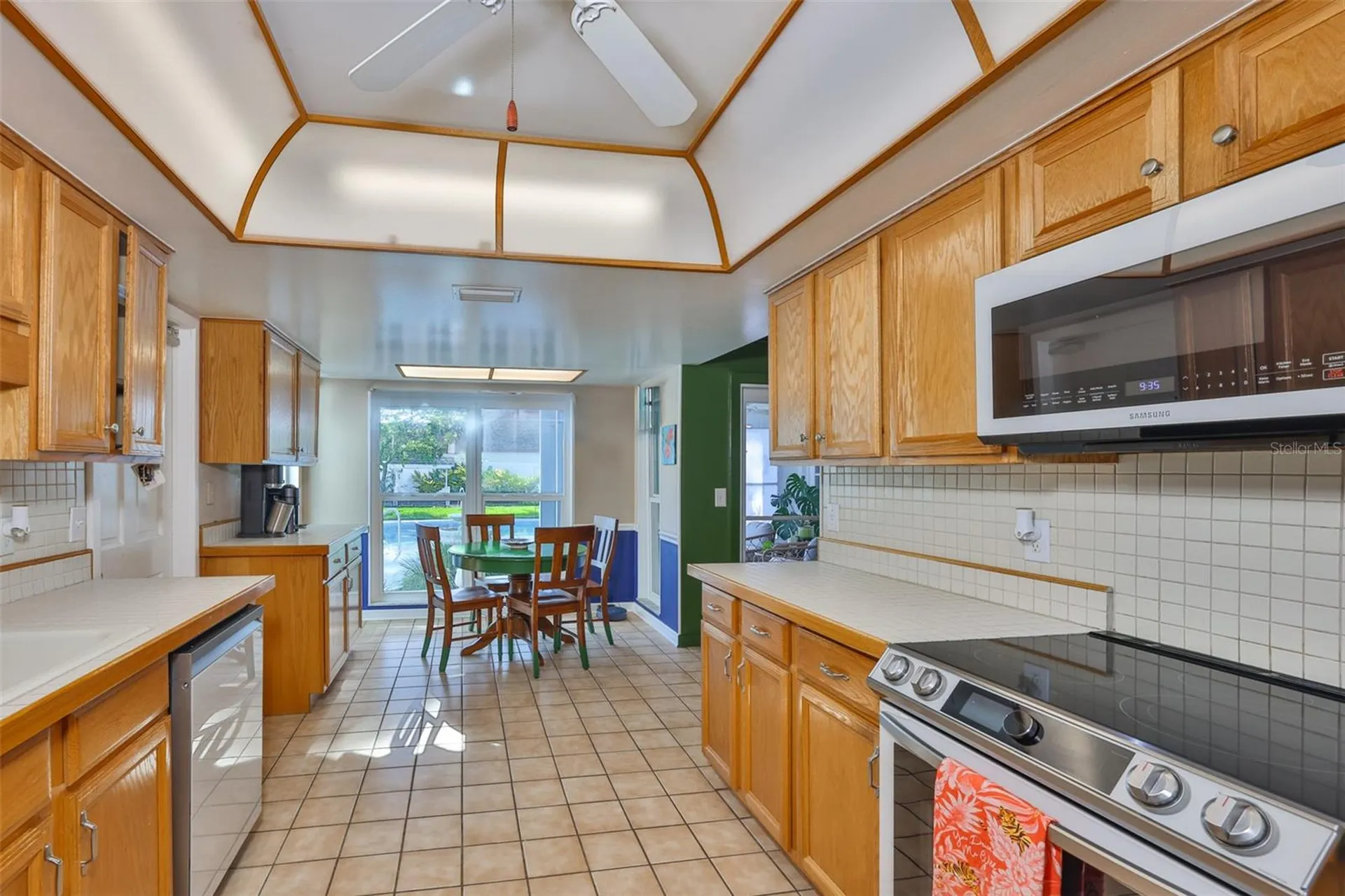 13562 Lake Magdalene Drive Tampa FL 33613