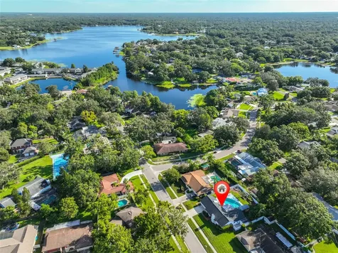 13562 Lake Magdalene Drive Tampa FL 33613