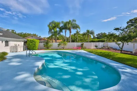 13562 Lake Magdalene Drive Tampa FL 33613