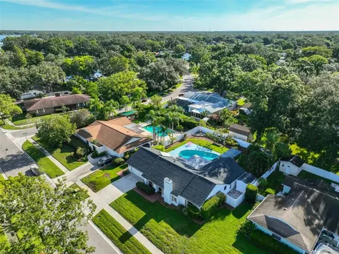 13562 Lake Magdalene Drive Tampa FL 33613