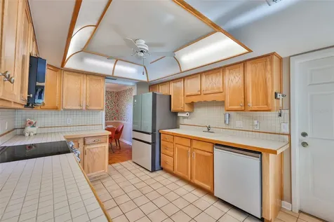 13562 Lake Magdalene Drive Tampa FL 33613