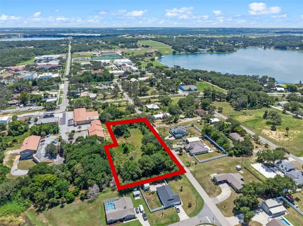 8TH Street Montverde FL 34756