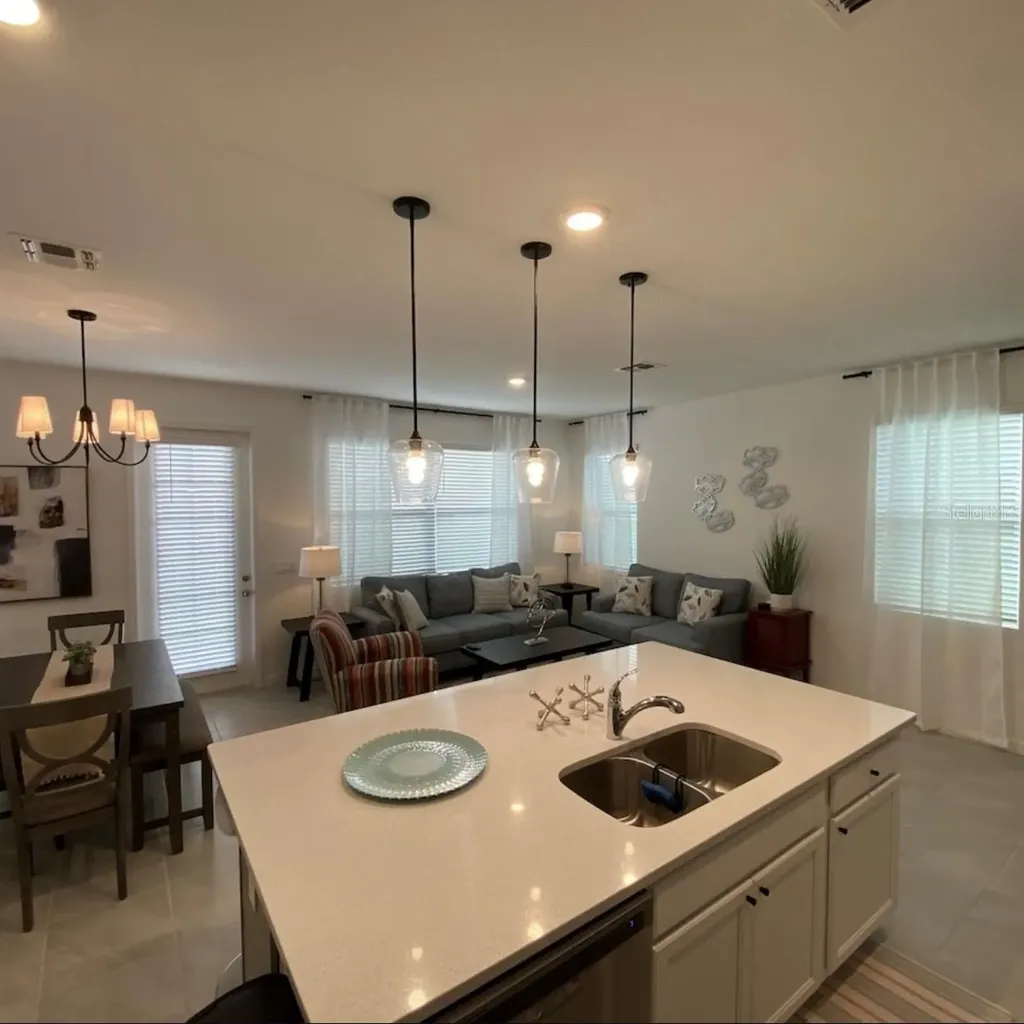 1546 Discovery Street Davenport FL 33896