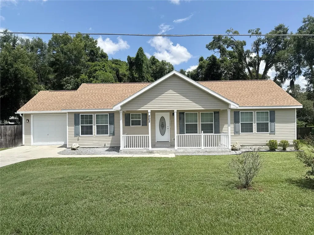 202 Gibson Street Lady Lake FL 32159