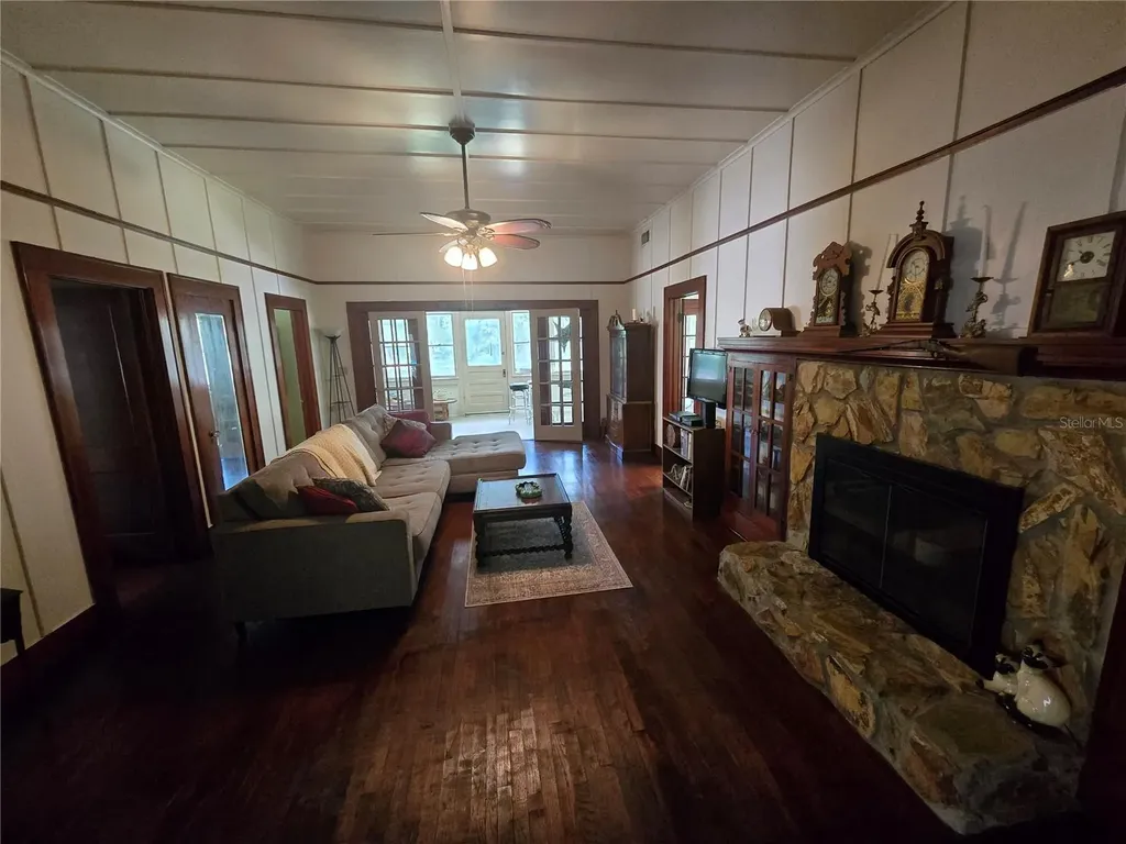 1633 Pioneer Drive Lakeland FL 33809