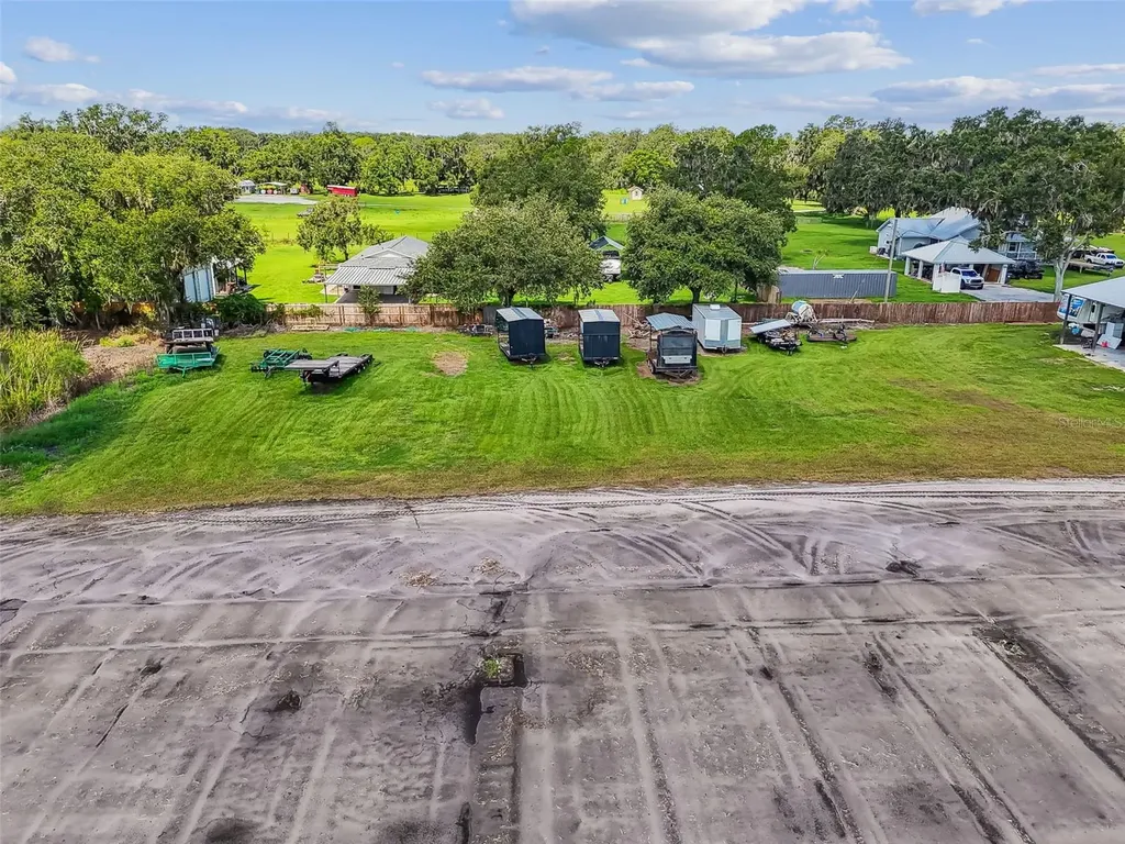 1715 W Sam Allen Road Plant City FL 33565