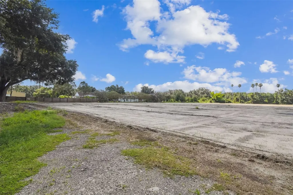 1715 W Sam Allen Road Plant City FL 33565