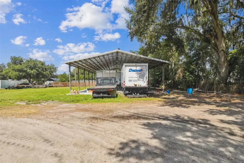 1715 W Sam Allen Road Plant City FL 33565