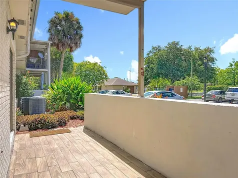 5977 Village Circle South Orlando FL 32822