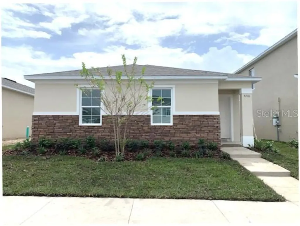 5276 Flameleaf Street Apopka FL 32712