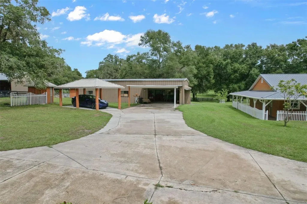 35126 William Lane Eustis FL 32736