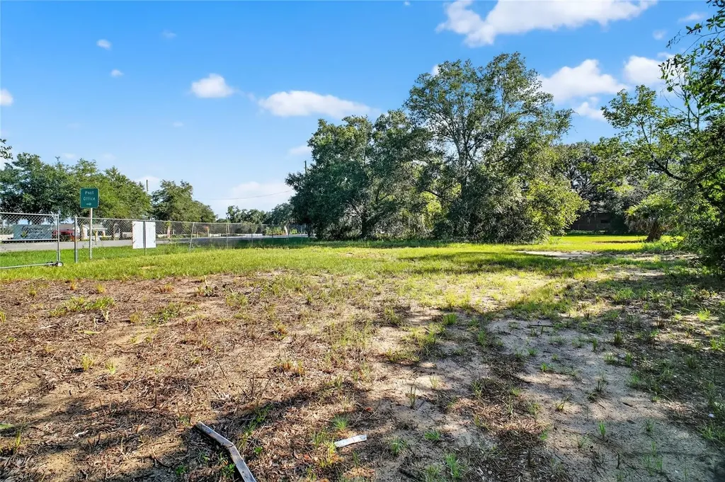 42012 State Road 19 Altoona FL 32702